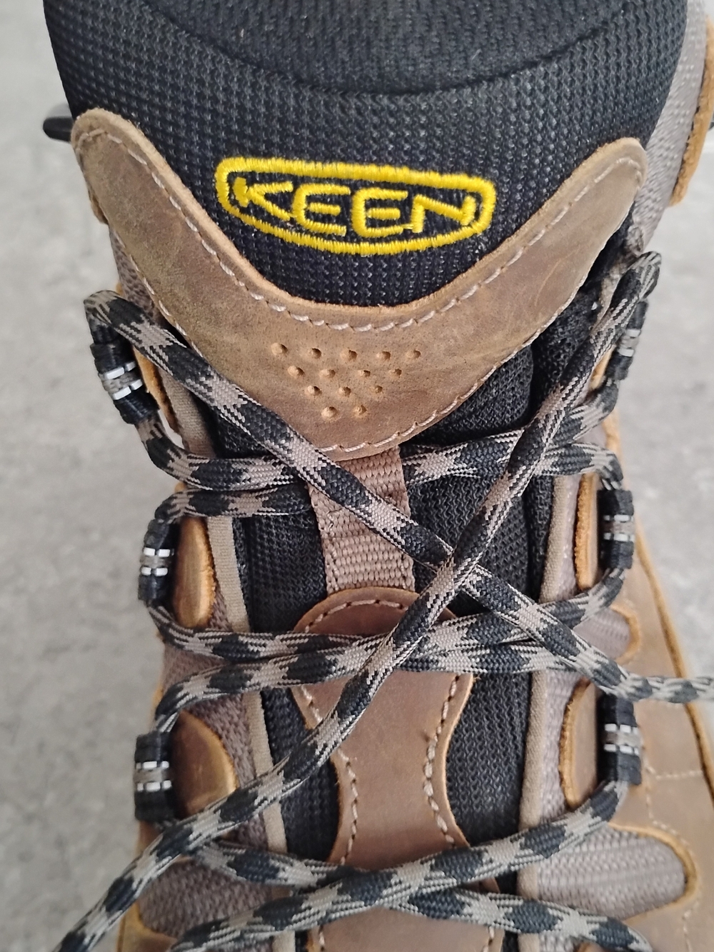 KEEN Men’s 8 Brown Waterproof Hiking Boots - Like New - Free Shipping - Picture 8 of 16